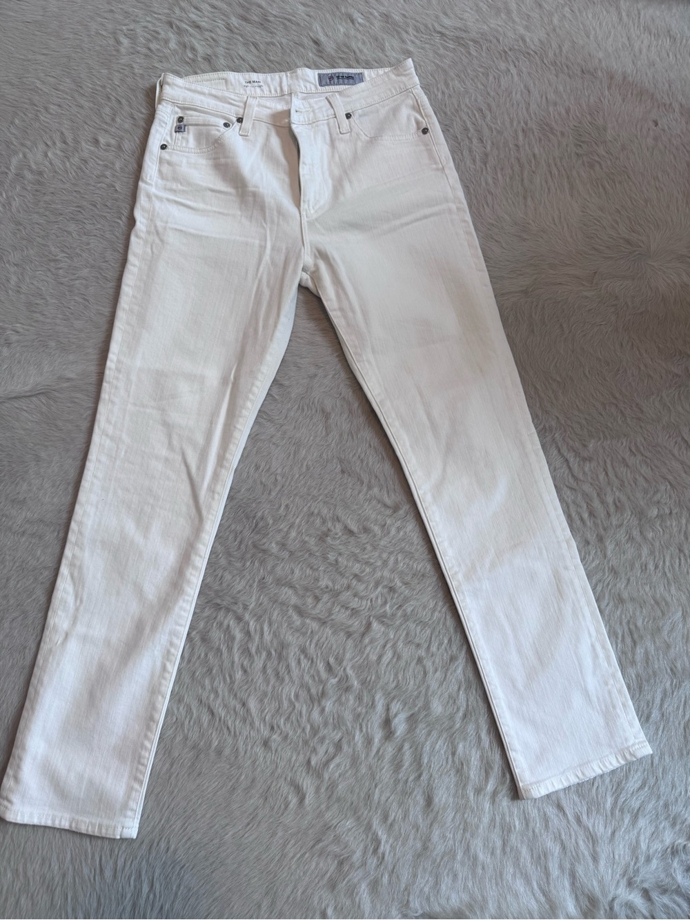 Pristine Mari white AG jeans, size 30R